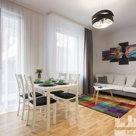 Millennium Awangarda Grey Lägenhet Warszawa Exteriör bild